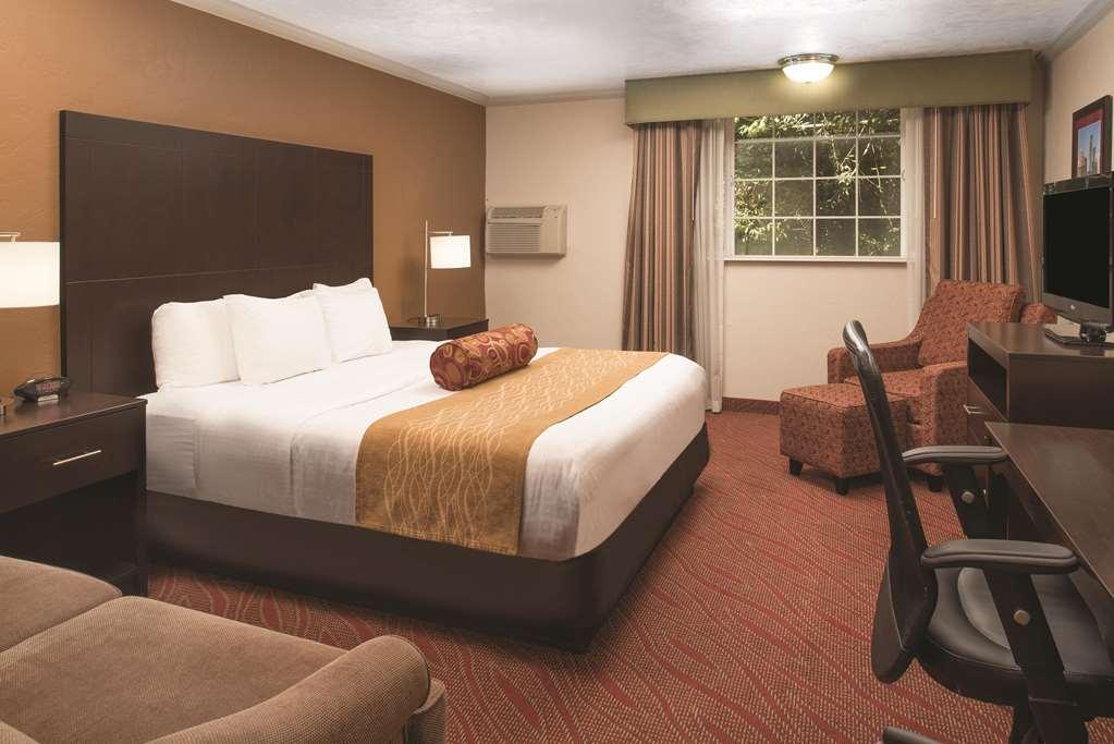 Best Western Plus Parkway Inn Wilsonville Εξωτερικό φωτογραφία