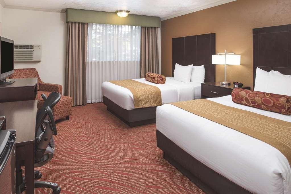 Best Western Plus Parkway Inn Wilsonville Εξωτερικό φωτογραφία