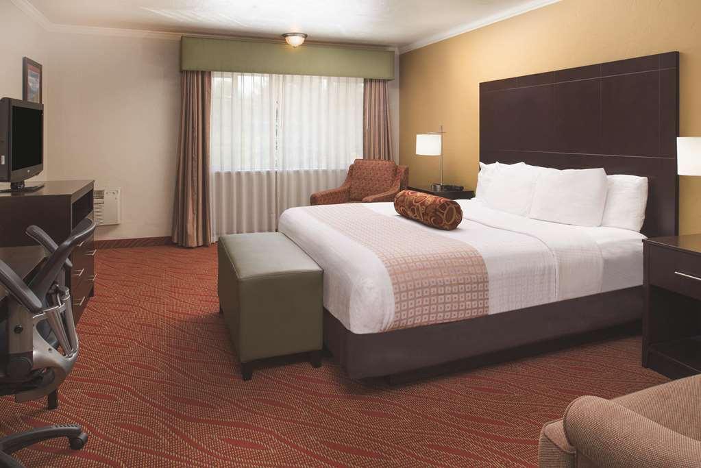 Best Western Plus Parkway Inn Wilsonville Εξωτερικό φωτογραφία