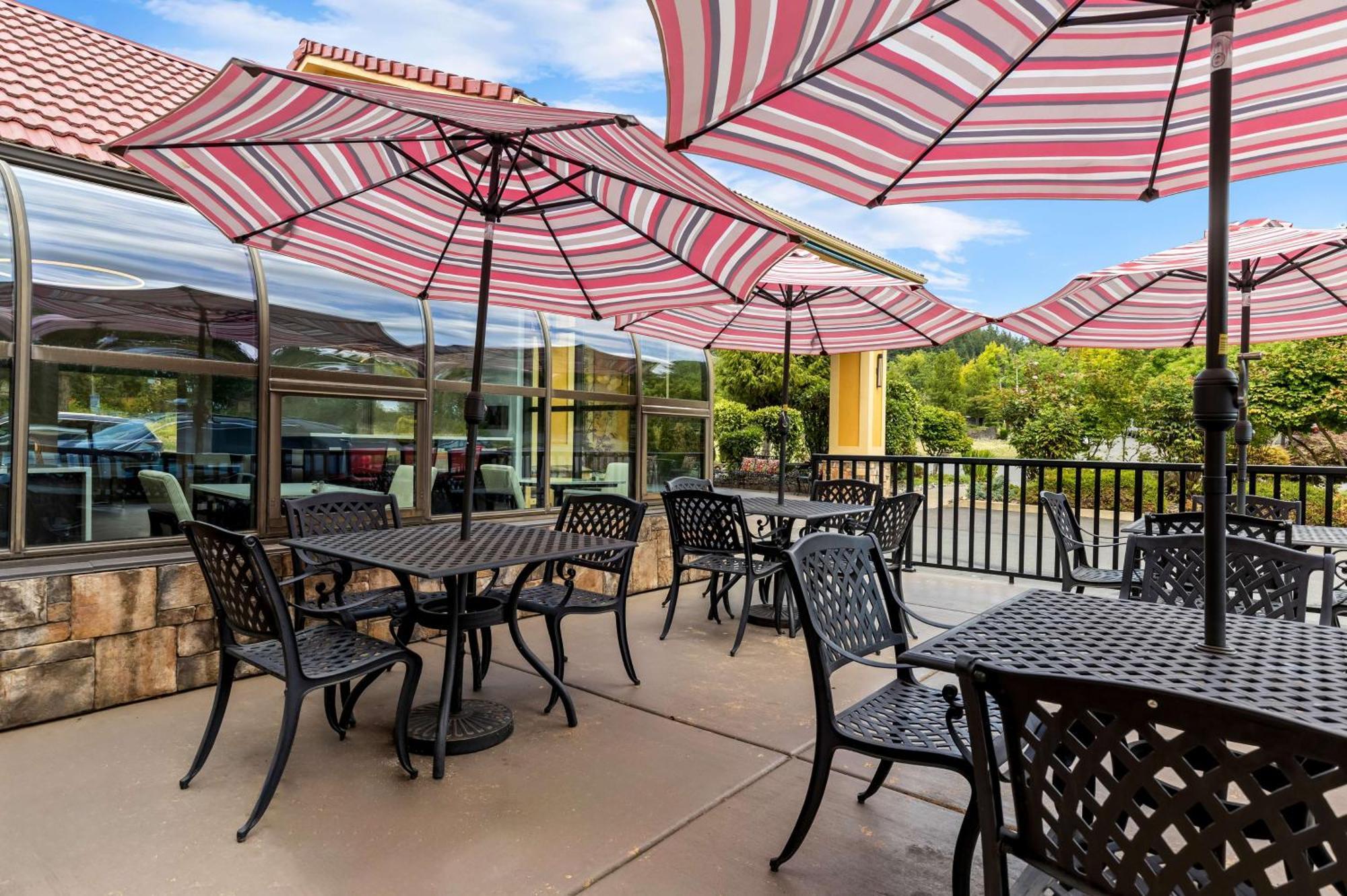 Best Western Plus Parkway Inn Wilsonville Εξωτερικό φωτογραφία