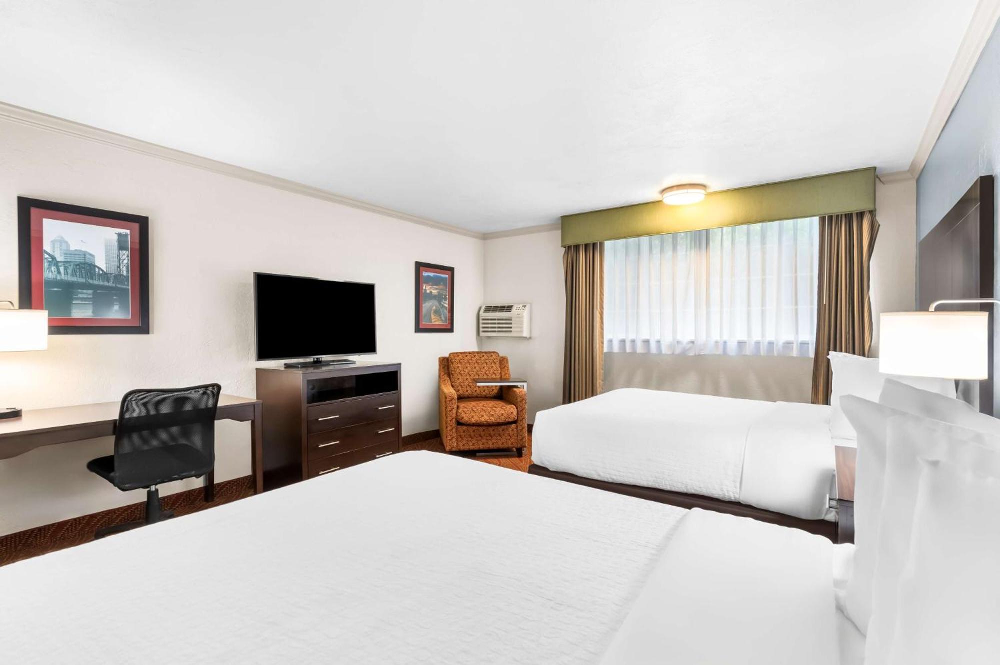 Best Western Plus Parkway Inn Wilsonville Εξωτερικό φωτογραφία