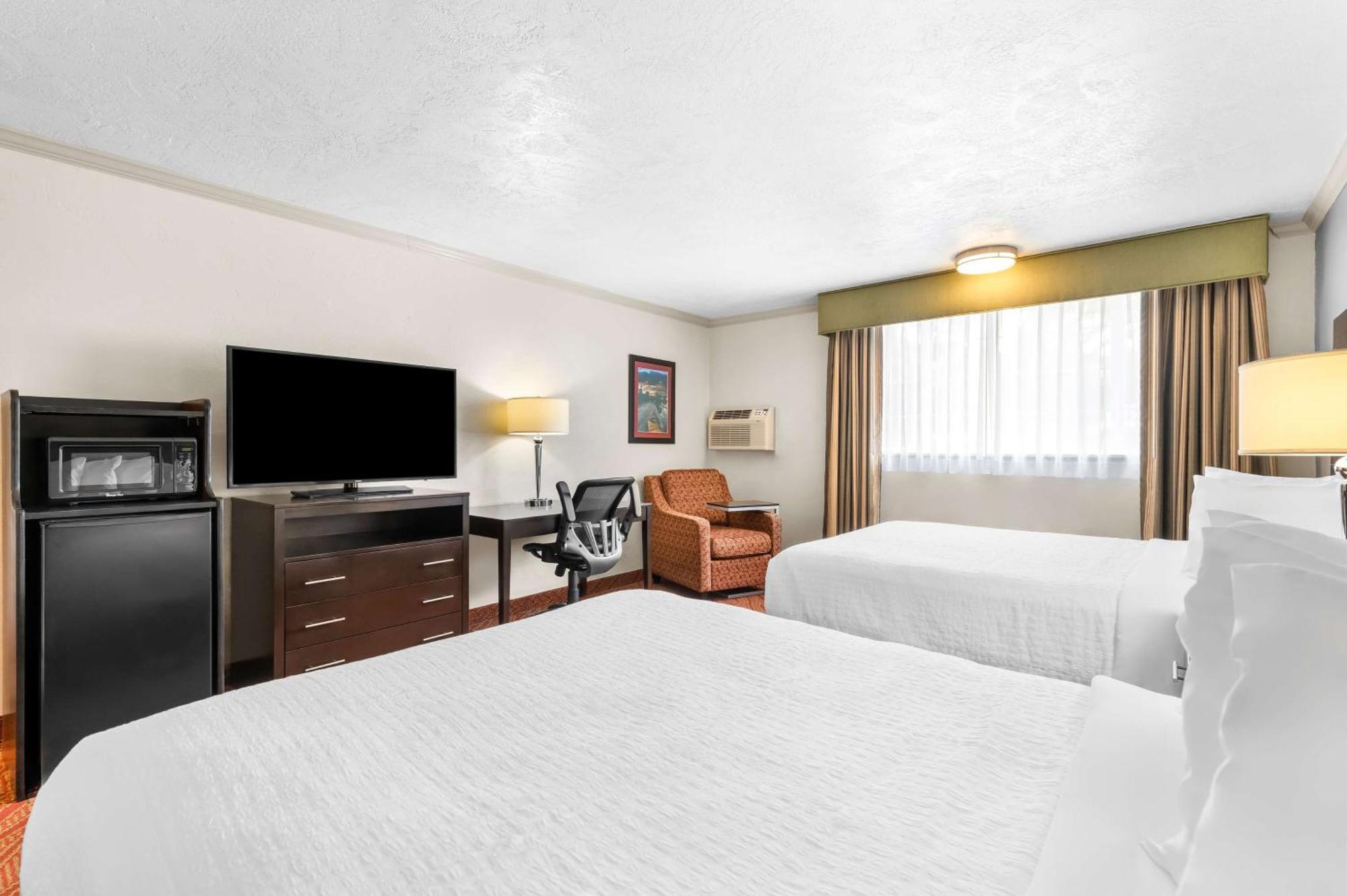 Best Western Plus Parkway Inn Wilsonville Εξωτερικό φωτογραφία