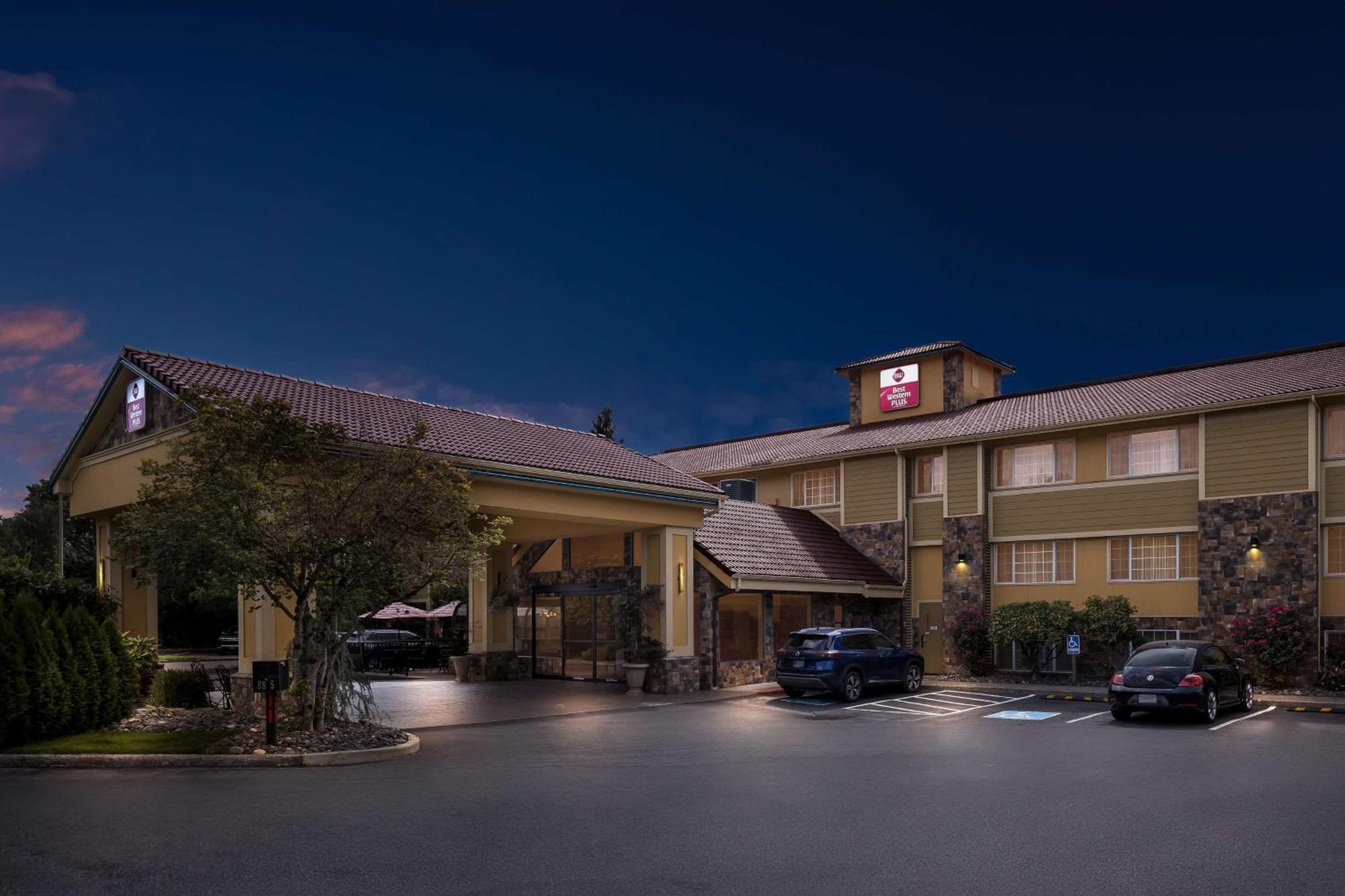 Best Western Plus Parkway Inn Wilsonville Εξωτερικό φωτογραφία