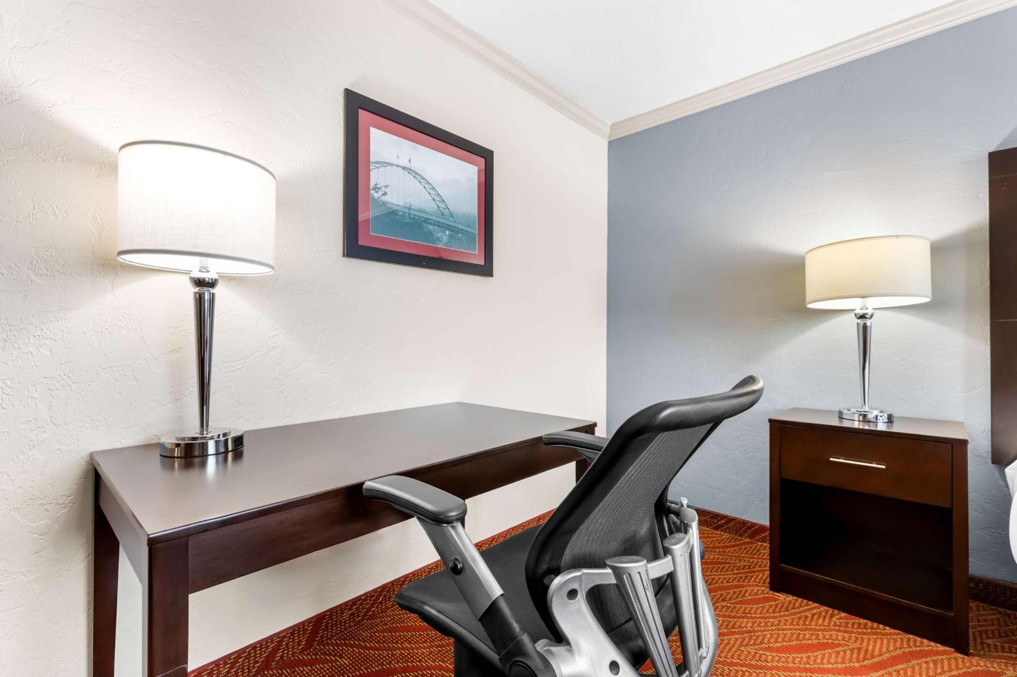 Best Western Plus Parkway Inn Wilsonville Εξωτερικό φωτογραφία